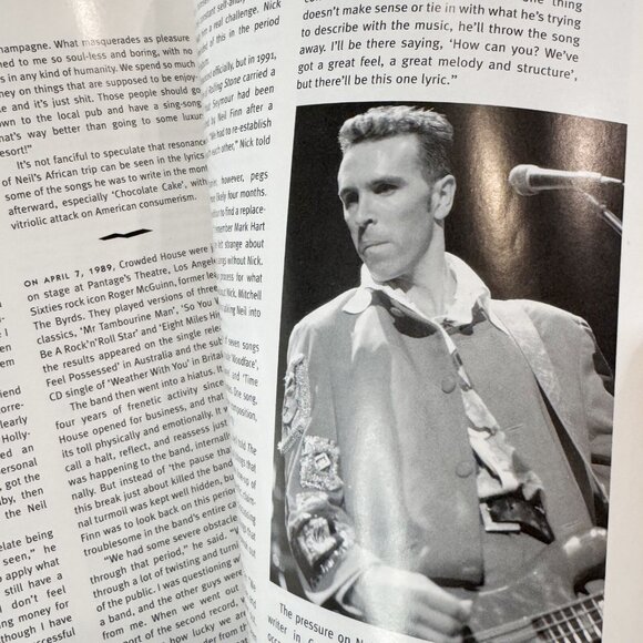 Crowded House : Private Universe Illustrated Biography Chris Twomey, Kerry Doole - Picture 9 of 11